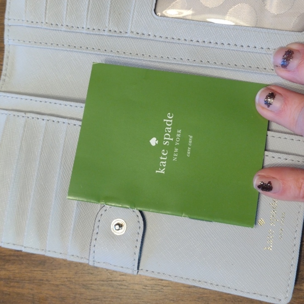 Kate Spade wallet ♠️ - Picture 5 of 10